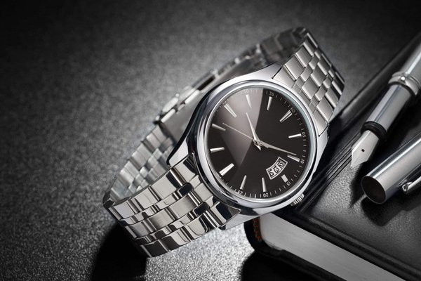 Quelle montre bracelet en acier convient le mieux à votre style ?