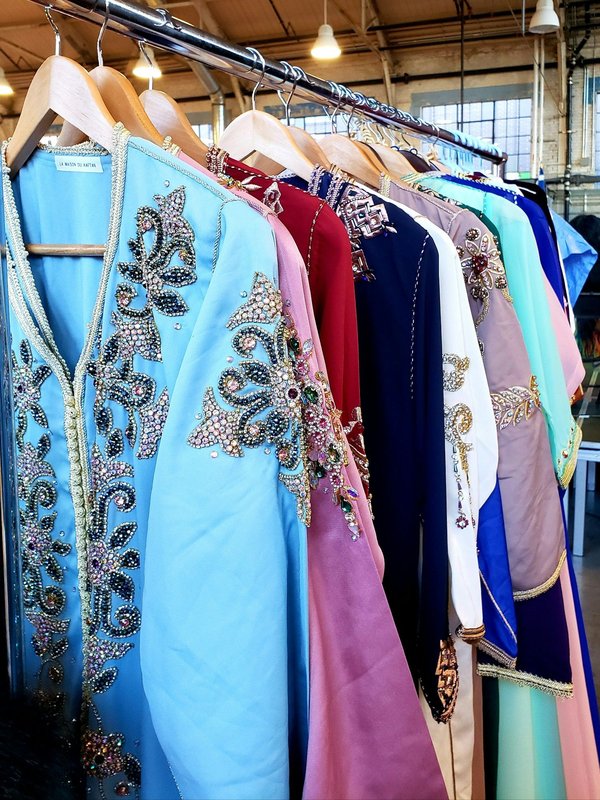 Caftan : comment l'adapter à votre morphologie ?