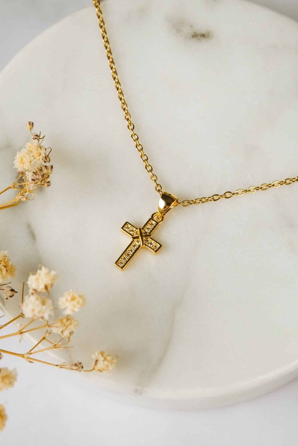 Médaille de baptême : un bijou symbolique pour votre enfant